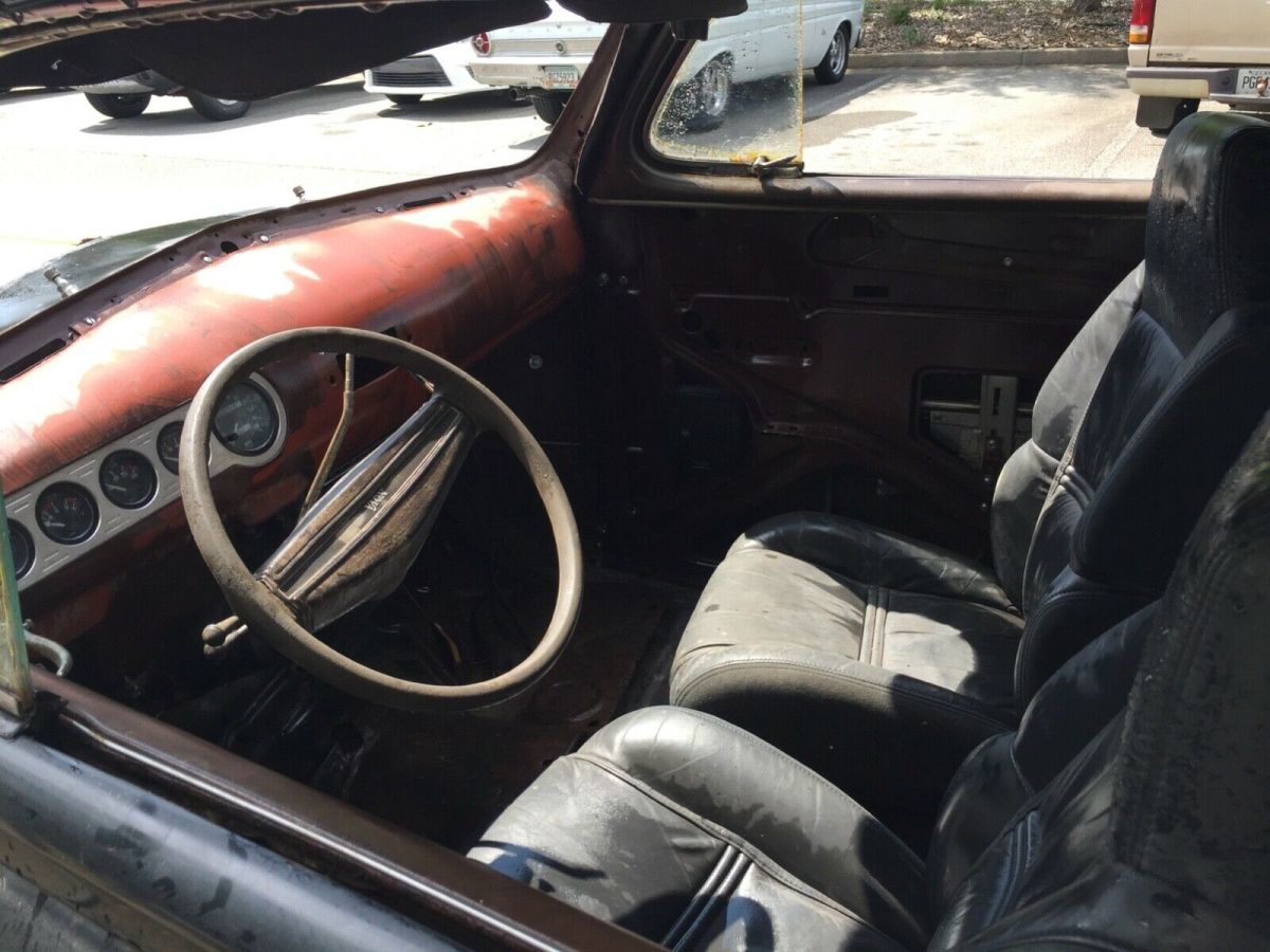 1946 Ford Deluxe Coupe