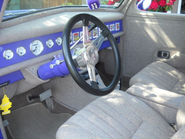 19460000 White Ford Coupe Coupe