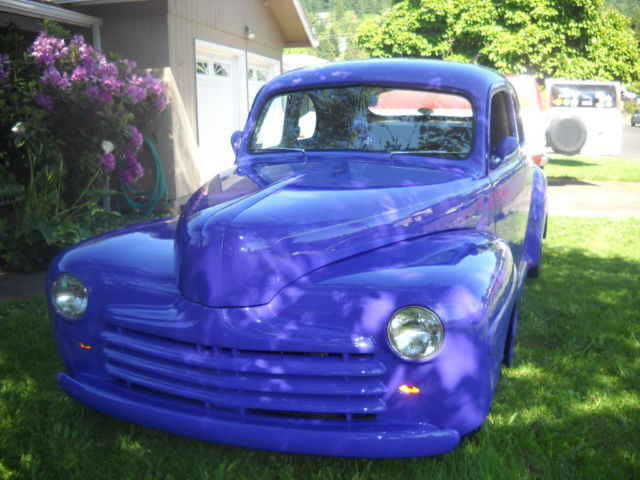19460000 White Ford Coupe Coupe