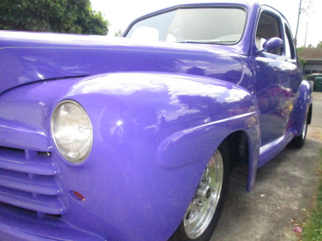 19460000 White Ford Coupe Coupe