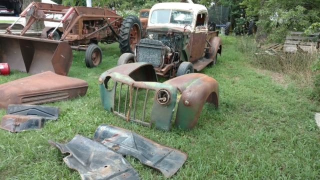 1946 Ford F-100