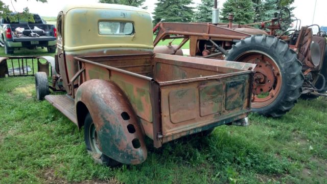 1946 Ford F-100