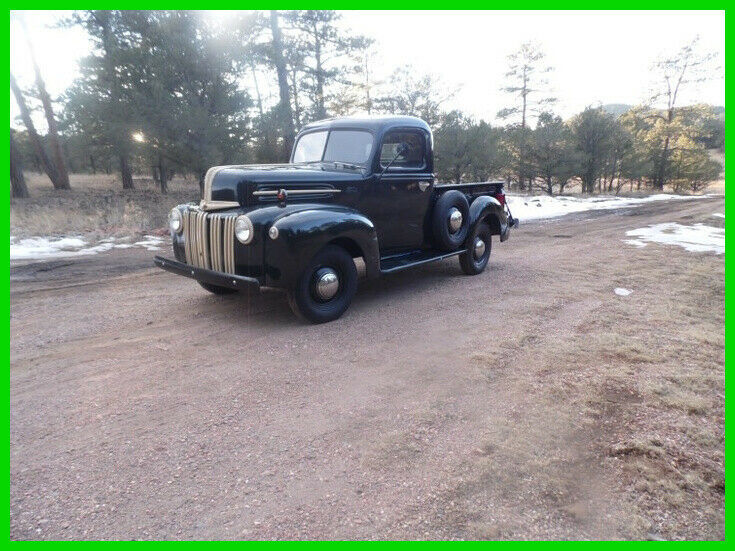 1946 Green Ford F-100 Pickup Truck