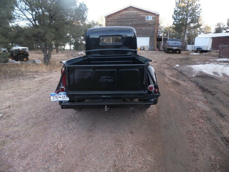 1946 Green Ford F-100 Pickup Truck