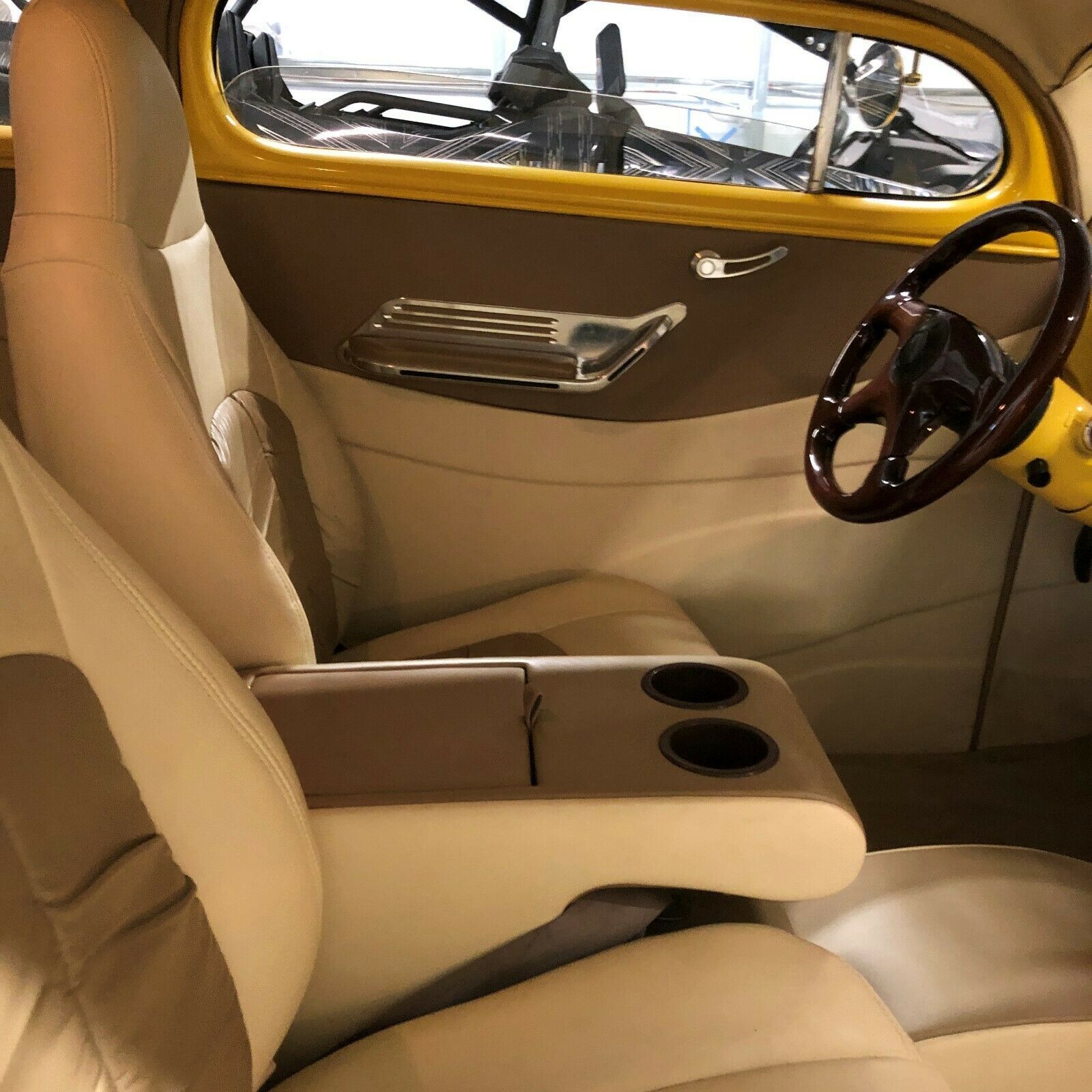 1946 Ford sedan Coupe