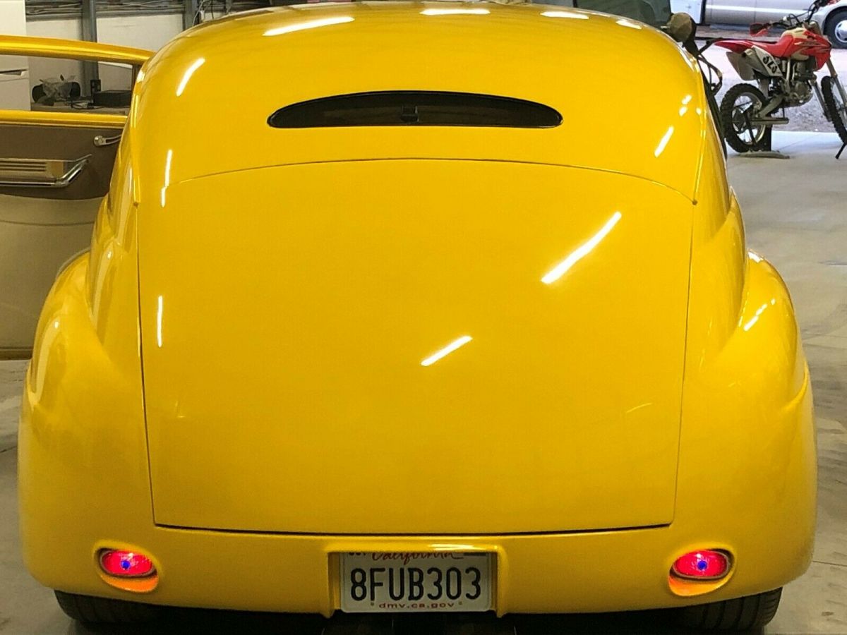 1946 Ford sedan Coupe