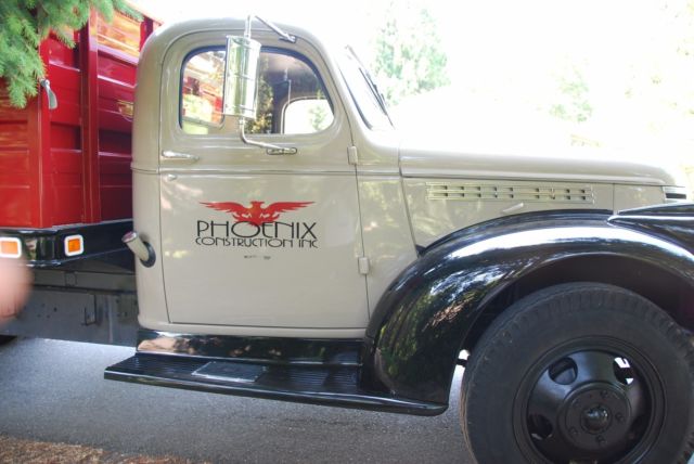 1946 tan and black Chevrolet Other Pickups