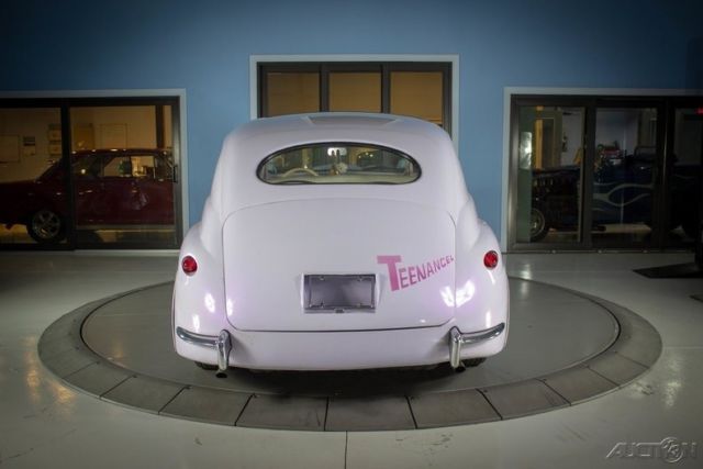 1946 White Ford Deluxe
