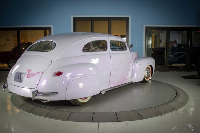 1946 White Ford Deluxe