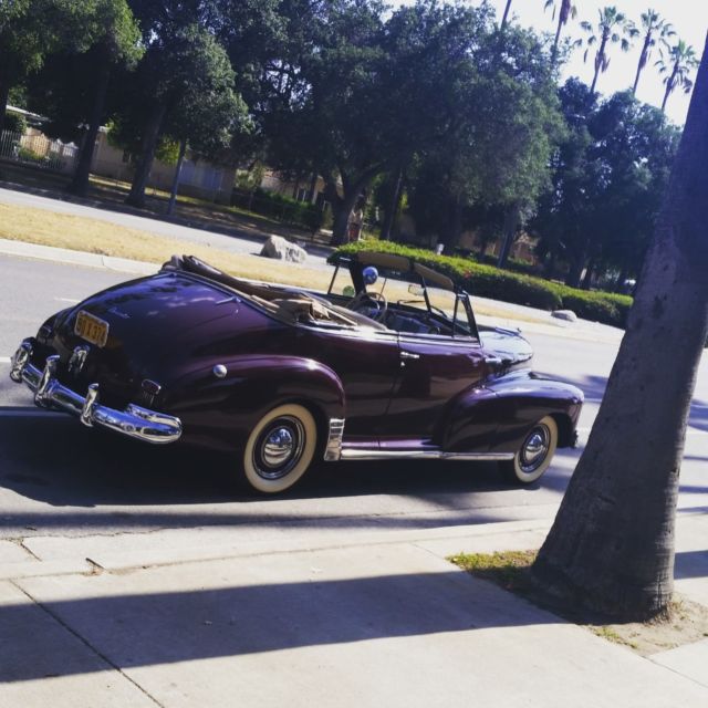 1947 Burgundy Chevrolet Fleet master cabrilot Convertible