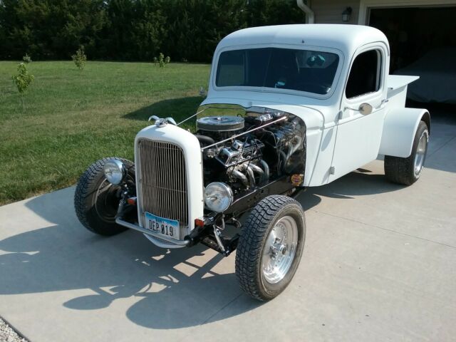 1947 white Chevrolet Other