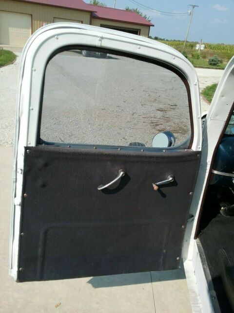 1947 white Chevrolet Other