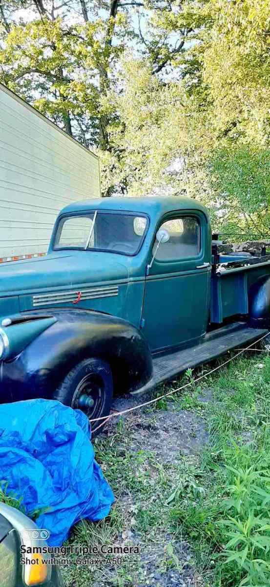 1947 Green Chevrolet Pickup Pickup