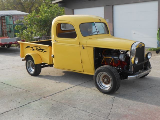 1947 YELLOW Chevrolet Other Pickups