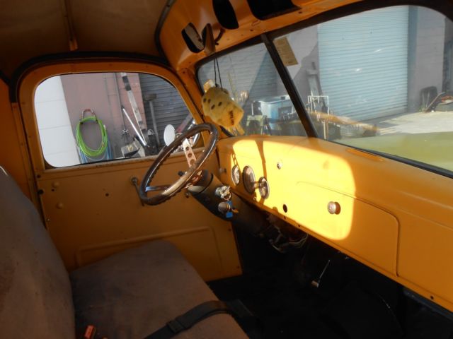 1947 YELLOW Chevrolet Other Pickups
