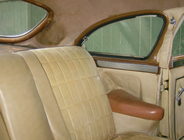 1947 ROSSI BROWN AND CATALINA TAN Chrysler TRAVELER FOUR DOOR TRAVELER