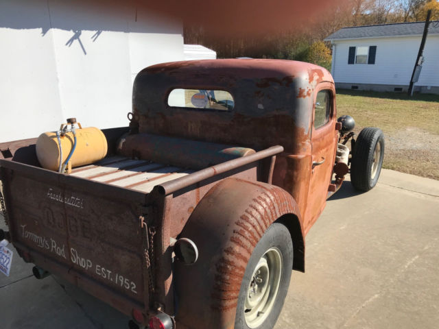 1947 rusty Dodge Other Pickups Cab & Chassis