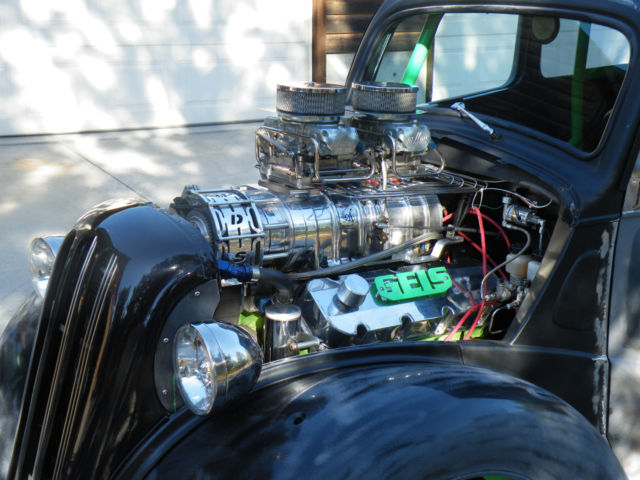 1947 Black / w-'real fire' flames Ford Anglia Coupe
