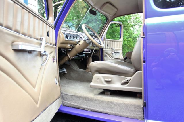 1947 flip flop / purple - blue Ford business coupe Coupe