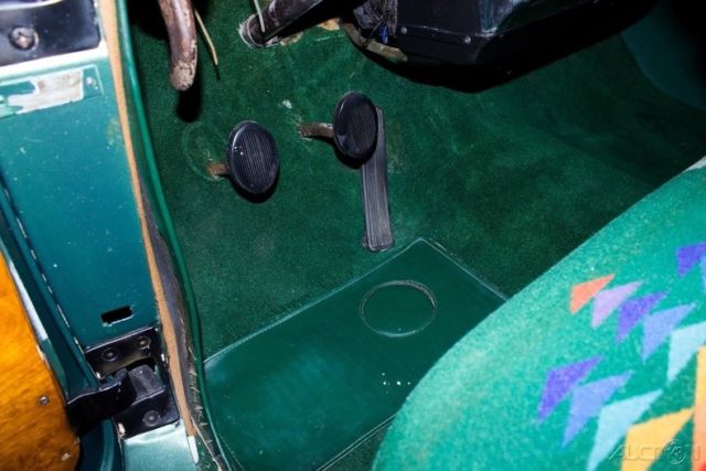 1947 Green Chrysler Plymouth