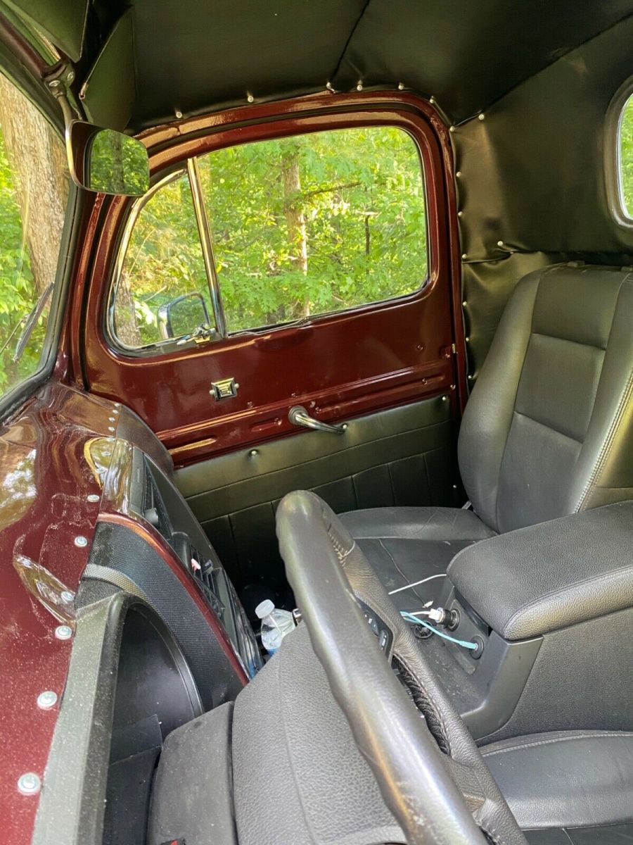 1948 Ford F-100 Standard Cab Pickup