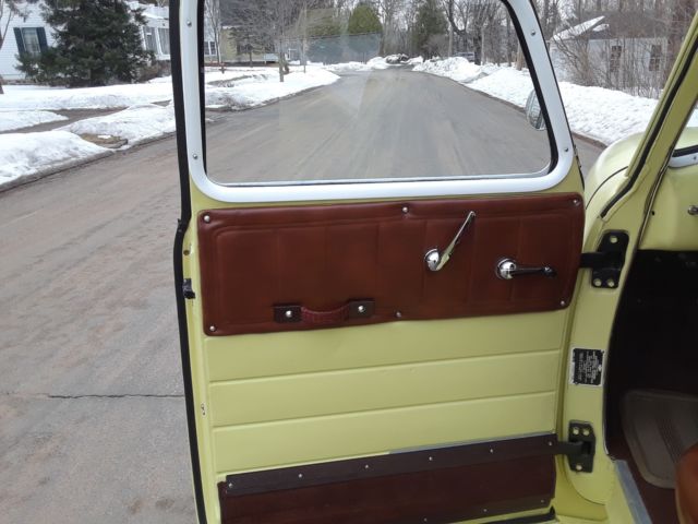 1948 Creamy Yellow Chevrolet Chevy Pickup pick up