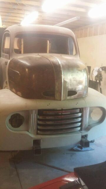 1948 Brown and white Ford F-100 F6