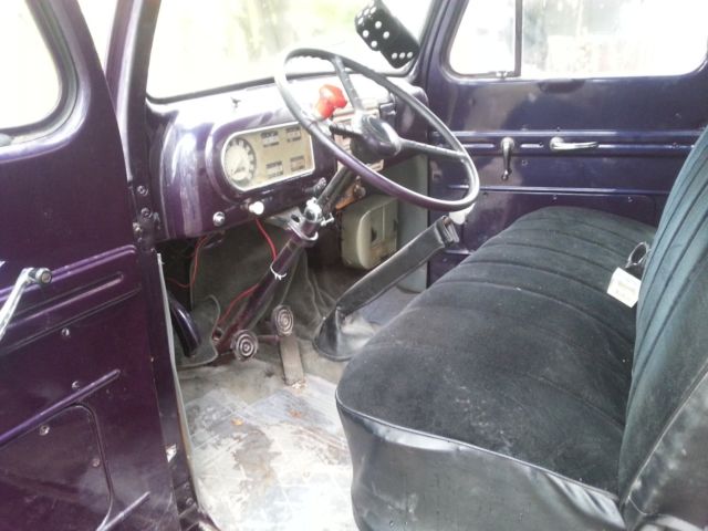 1948 radar blue Ford F-100