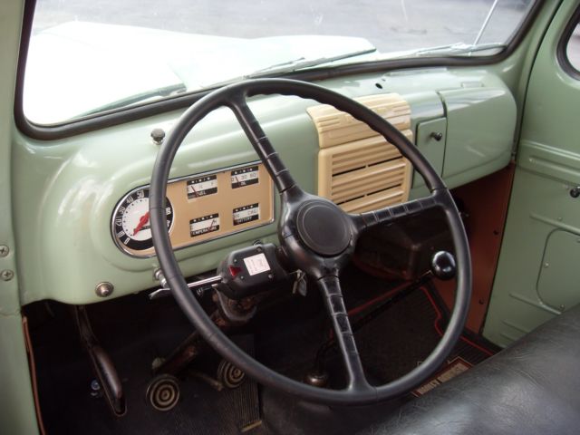 1948 Green Ford F-100