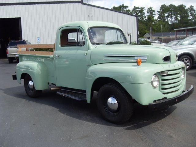1948 Green Ford F-100