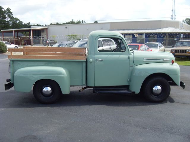 1948 Green Ford F-100