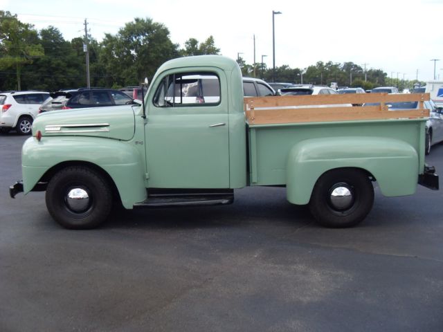 1948 Green Ford F-100