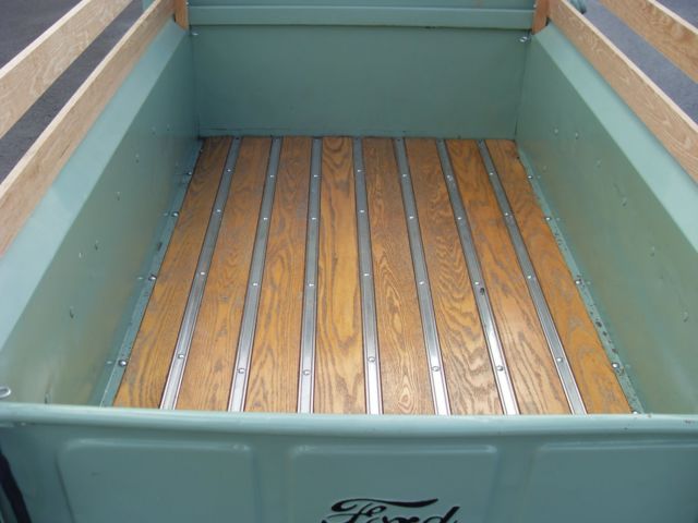 1948 Green Ford F-100