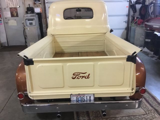 1948 Brown Ford F-100 --
