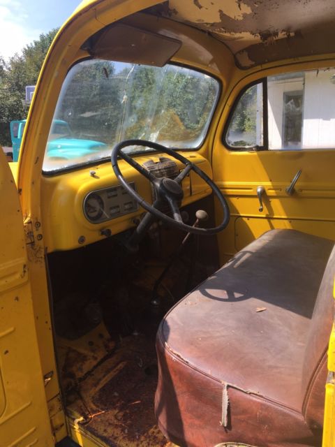 1948 Yellow Ford F5 Cab & Chassis
