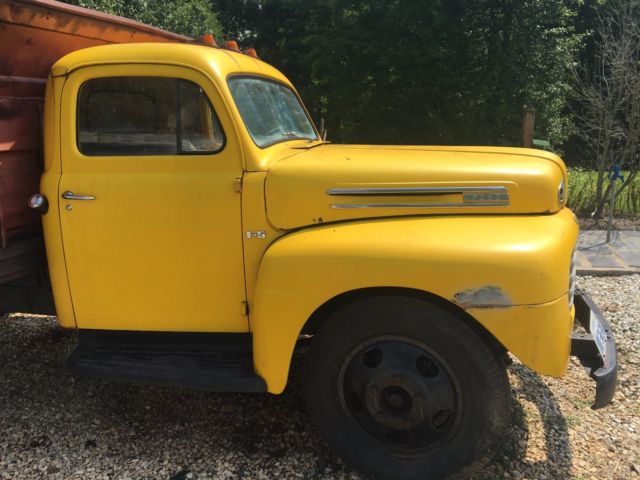1948 Yellow Ford F5 Cab & Chassis