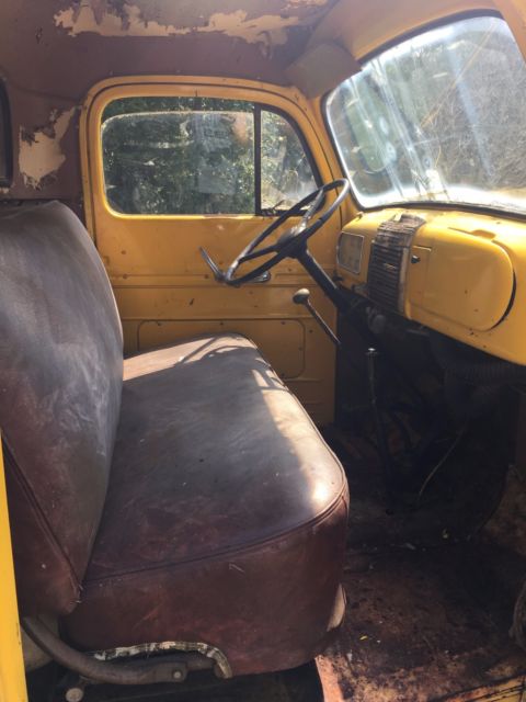 1948 Yellow Ford F5 Cab & Chassis