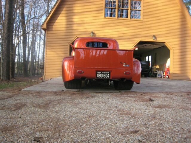 1948 Brown Ford F-100 Standard Cab Pickup