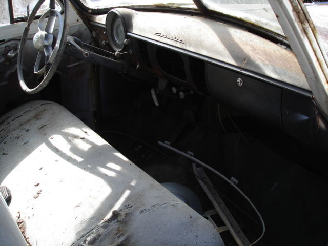 1949 White Chevrolet Bel Air/150/210 Sedan