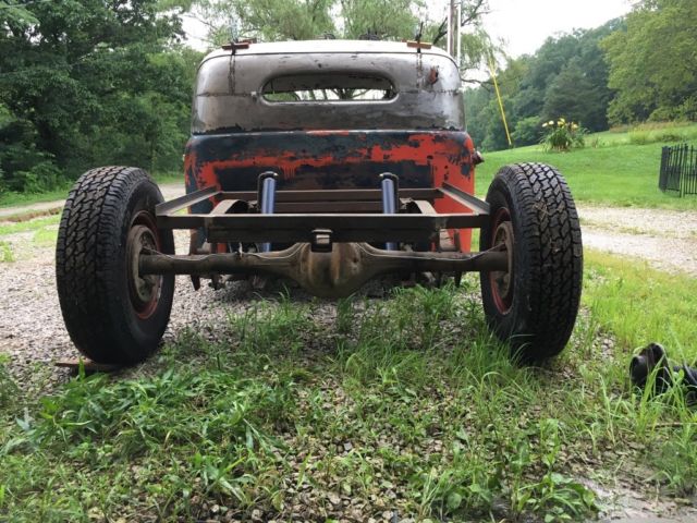 1949 Ford F-100 Cab & Chassis