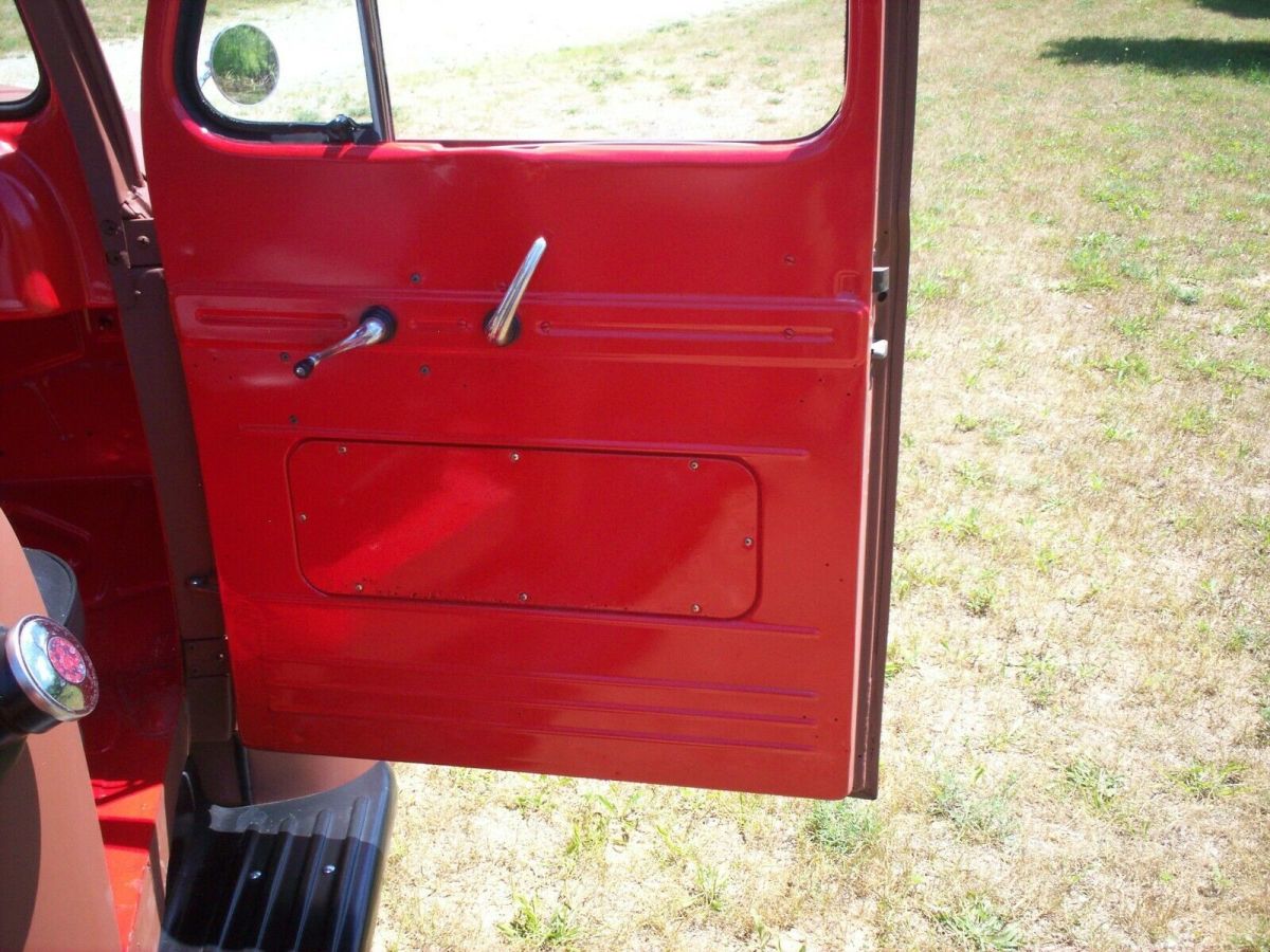 1949 Ford F-100 Standard Cab Pickup