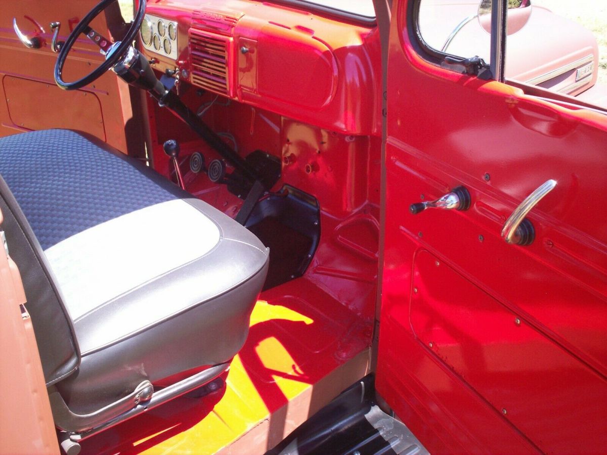 1949 Ford F-100 Standard Cab Pickup