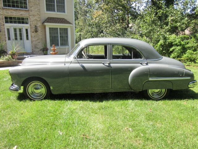 1949 Gray Oldsmobile Eighty-Eight Sedan