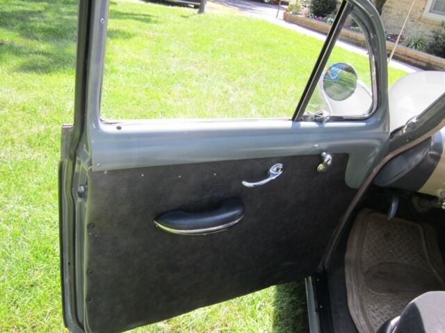 1949 Gray Oldsmobile Eighty-Eight Sedan