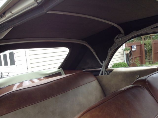 1950 green Ford Convertible Convertible