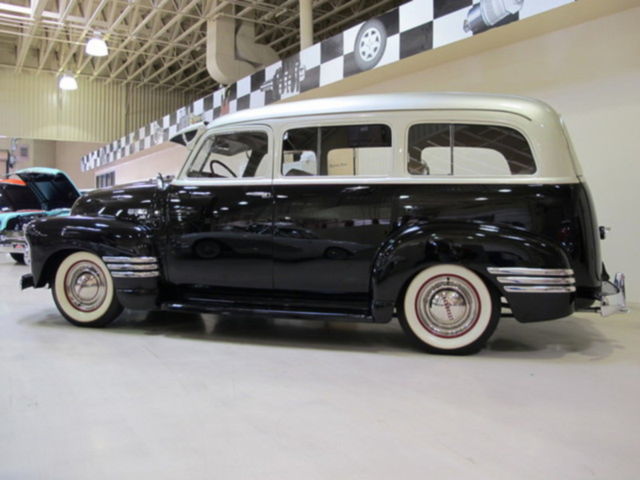 1950 Black Chevrolet Suburban
