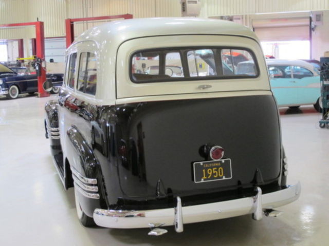 1950 Black Chevrolet Suburban