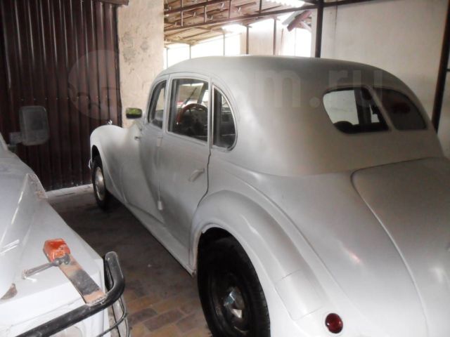 1950 White BMW 3-Series
