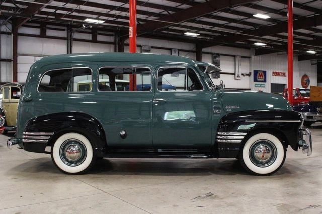 1950 Green Chevrolet Suburban SUV