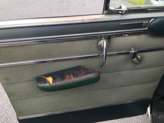 1950 Green Chrysler New Yorker Sedan